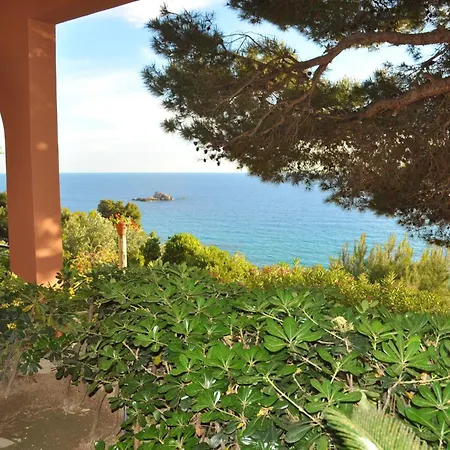 Апартаменты With Swimming Pool And Sea View -