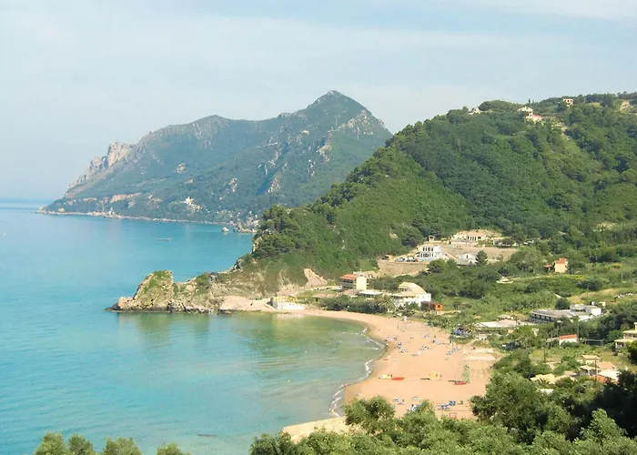 With Swimming Pool And Sea View - *