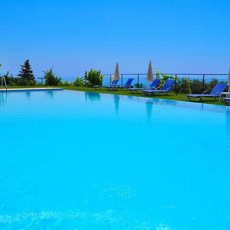 Apartment With Swimming Pool And Sea View - *