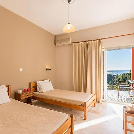 With Swimming Pool And Sea View - *