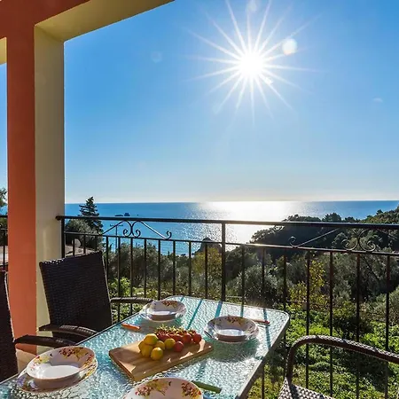 With Swimming Pool And Sea View - Apartment *